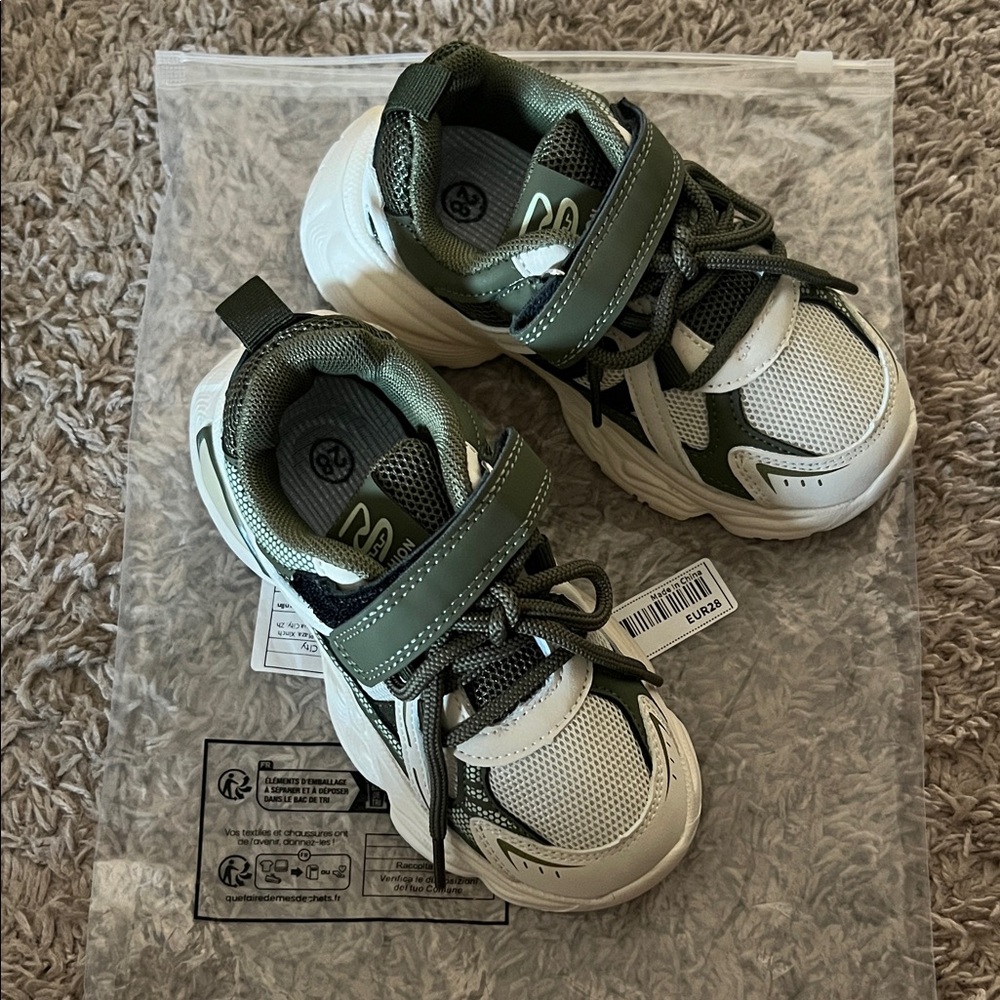Stylish Green and White Kids' Sneakers with Velcro